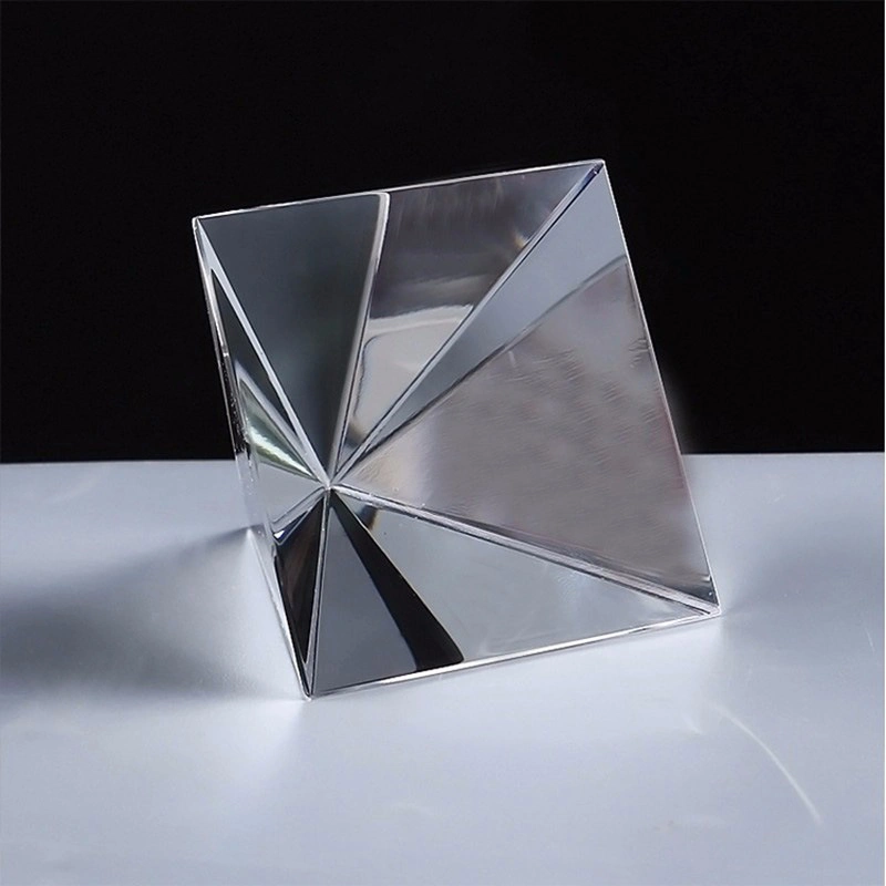 High Quality and Beautiful Transparent Crystal Pyramid